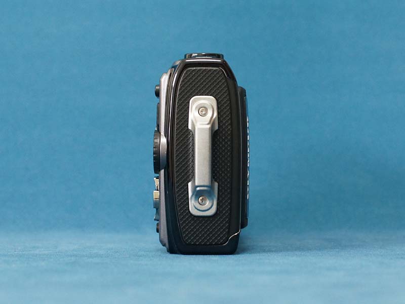 オリンパス Tough TG-1の外観をみる /monox デジカメ 比較 レビュー