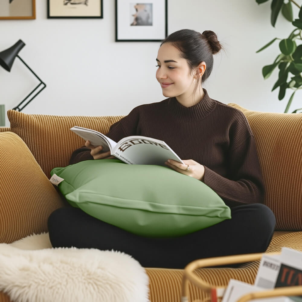 公式】Yogibo Color Cushion（ヨギボー カラー クッション） | Yogibo