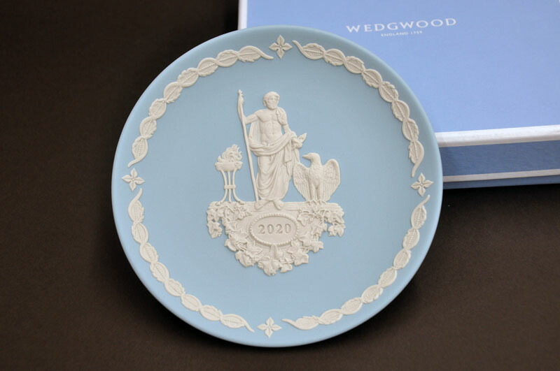 楽天市場】ウェッジウッド(WEDGWOOD)イヤープレート2020[スタンド(皿