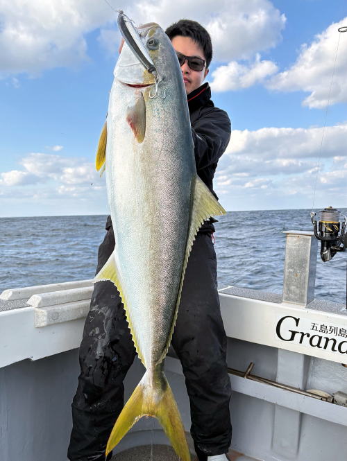 カーペンター メモリアル フィッシュ