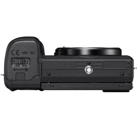 Sony Alpha a6400 Mirrorless Camera with 18-135mm f/3.5-5.6 OSS