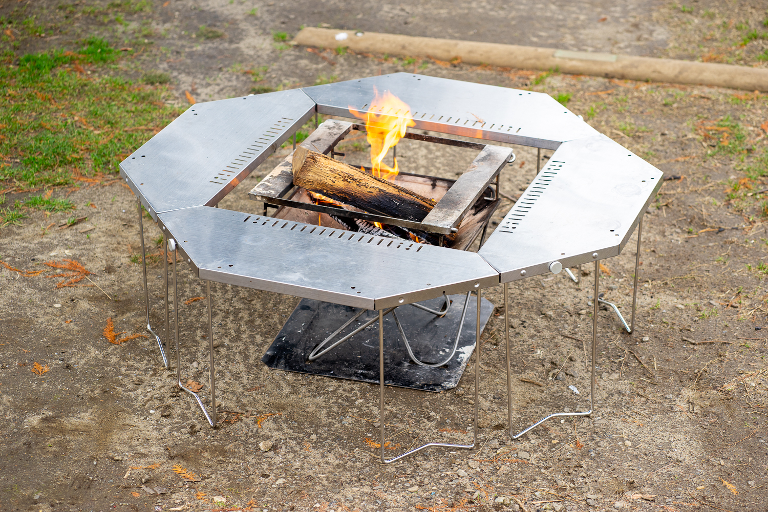 広くて安定する囲炉裏テーブルはコレ！スノーピーク「ジカロテーブル