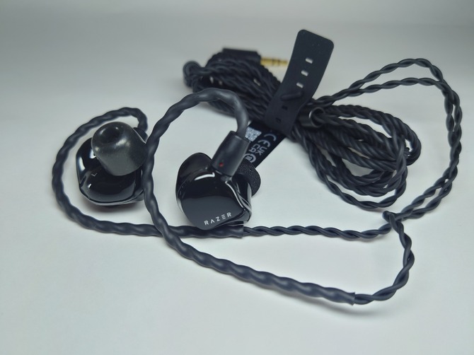 特集】Razer初のインイヤー型モニターイヤホン「Razer Moray」を試用