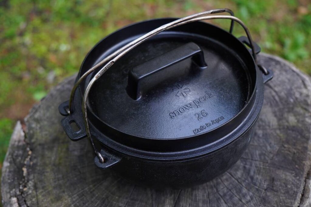 和鉄ダッチオーブン 26】 一生モノの万能調理道具 by スノーピーク