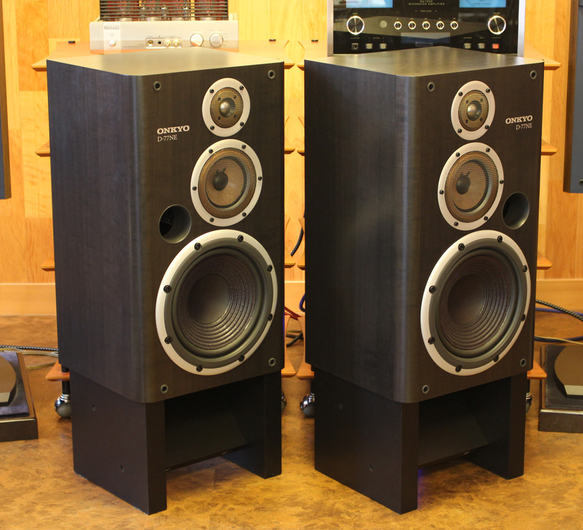 ONKYOのスピーカー、D-77NE (ペア)のご紹介です。