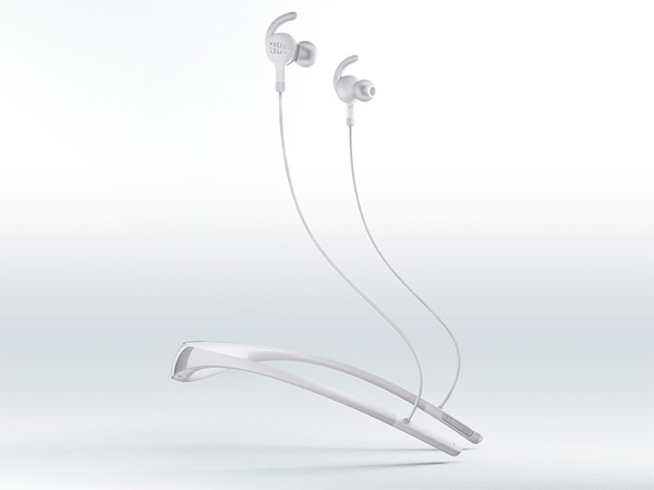 JBLのイヤホンEVEREST 100のご紹介です。