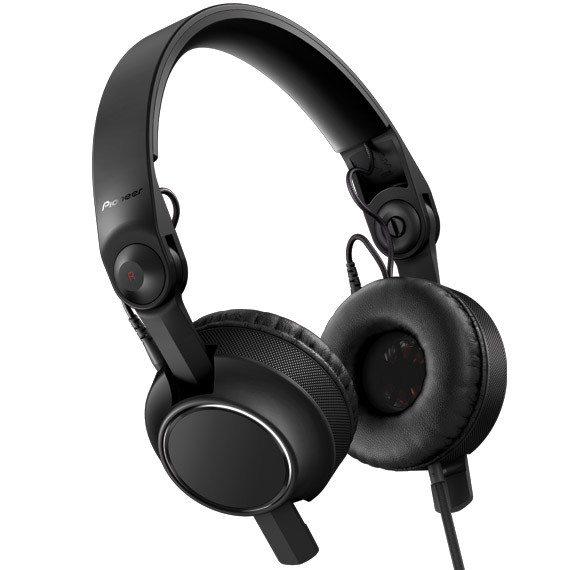 Pioneer DJのヘッドホンのHDJ-C70の紹介です。