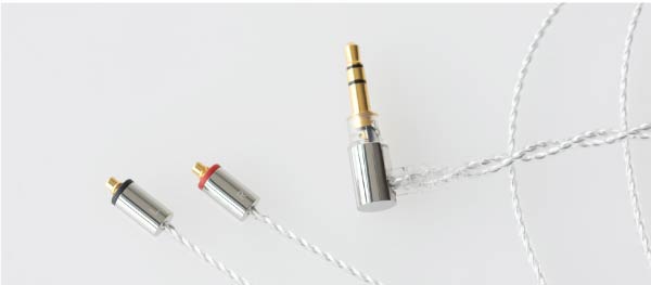 finalのイヤホン、E5000のご紹介です。