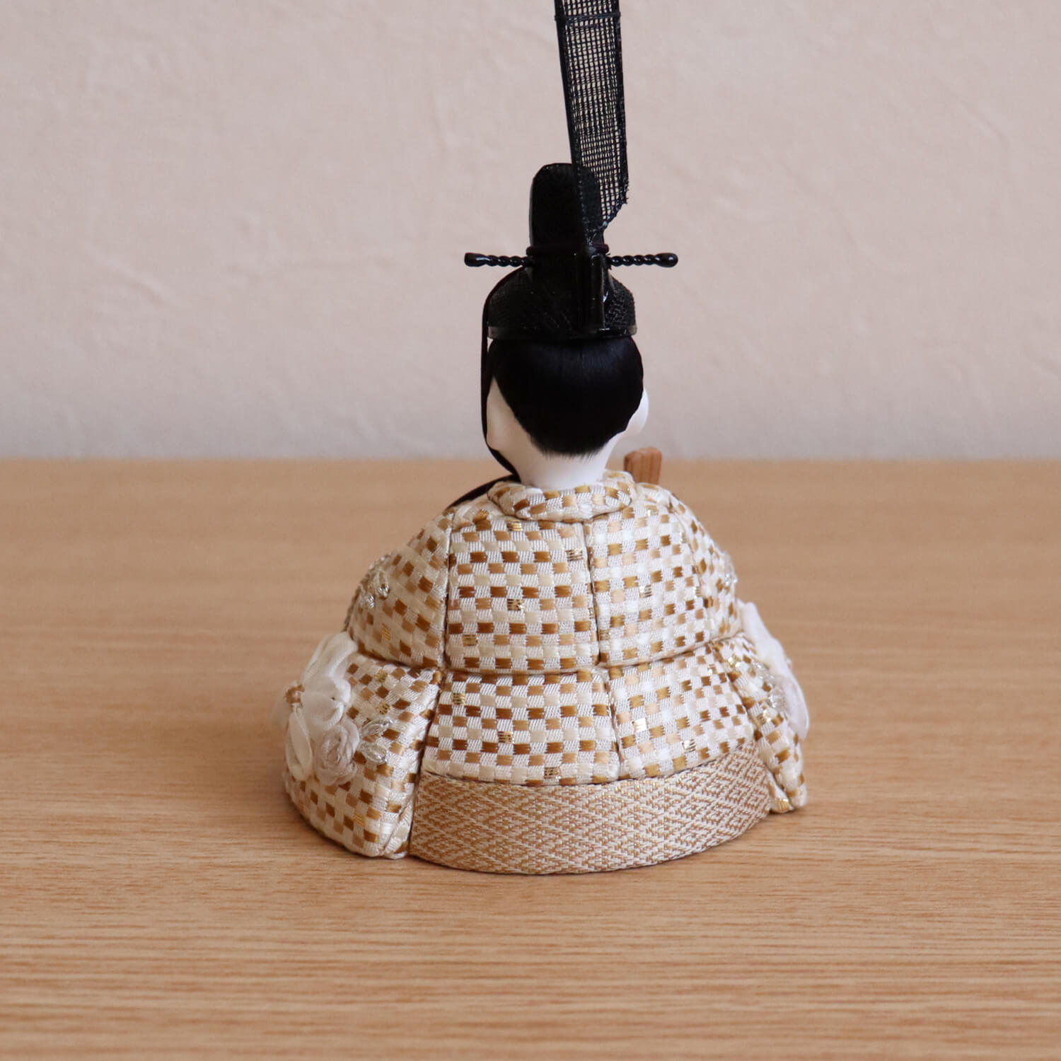 雛人形 三世・金林真多呂作 正絹 本手刺繍 若葉雛 伝統的工芸品 国産杉