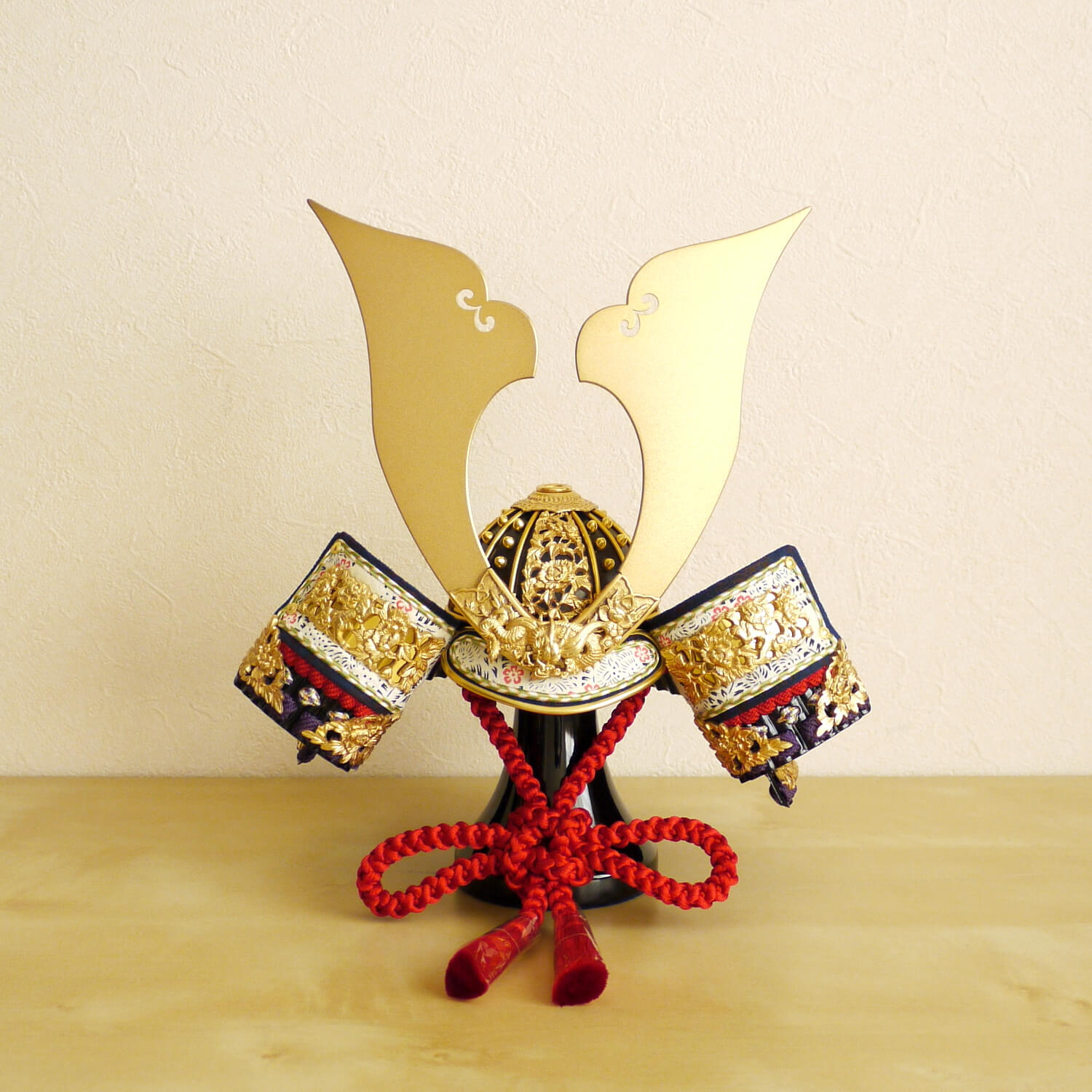 五月人形 伝統工芸士 京都・武久寛宗作 京12号 赤糸 本漆塗黒小札 極上