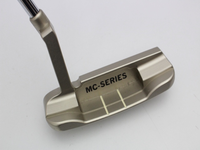 BETTINARDI☆ベティナルディ☆9.5型☆3点式☆エナメル☆プロモデル