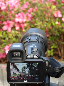 JVC「GC-P100」レビュー － 操作感も映像も“高揚”を感じさせてくれる