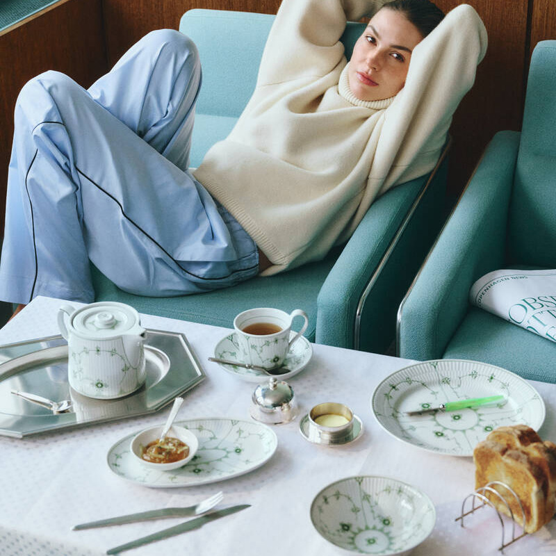 グリーンフルーテッド プレイン プレート 25cm|ロイヤル