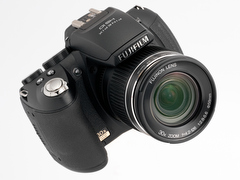 新製品レビュー：富士フイルムFinePix HS10 - デジカメ Watch Watch