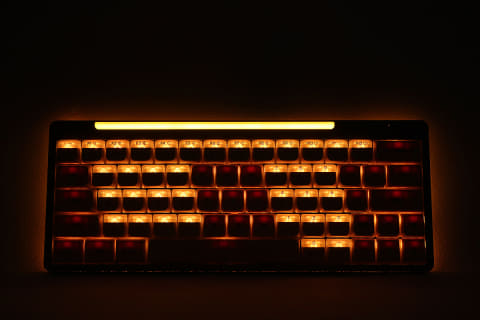 レビュー】“物理”デュアルアクションキーボード「Hesper64(100)」を約3