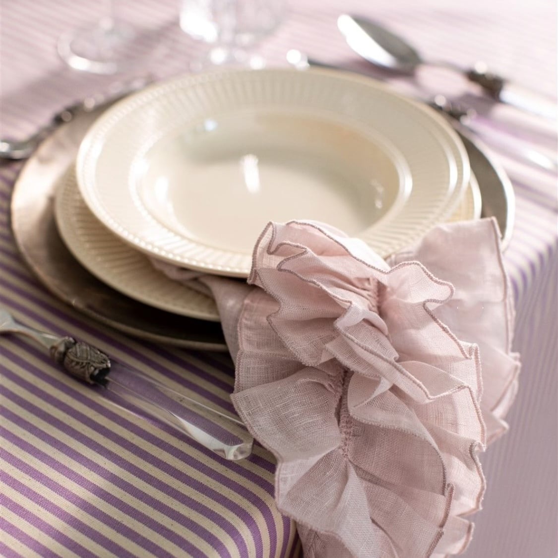 BORGO DELLE TOVAGLIE リネンフリルナプキン色:tulle | Floraison