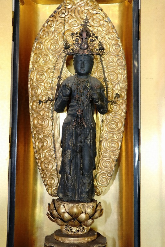 厨子入木造聖観音菩薩立像 文化遺産オンライン