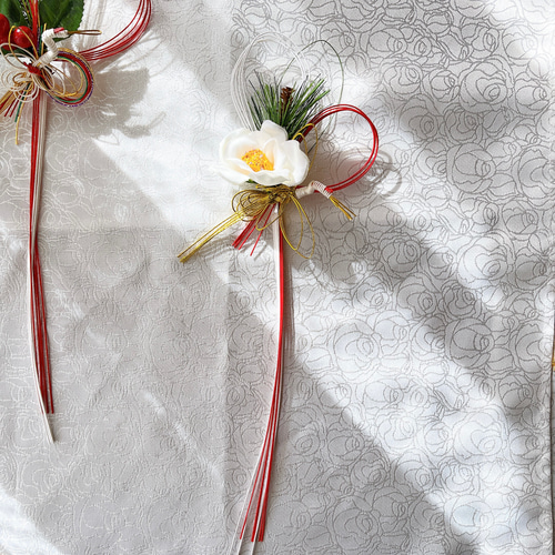 即日配送【赤椿】紅白水引きのシンプルな正月飾り 玄関飾り しめ縄飾り
