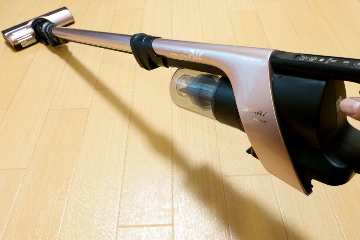 SHARPコードレス掃除機「RACTIVE Air EC-VR3S」使用レビュー！心も軽く