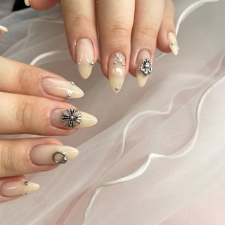 クロムハーツのネイルデザイン｜ネイルブック