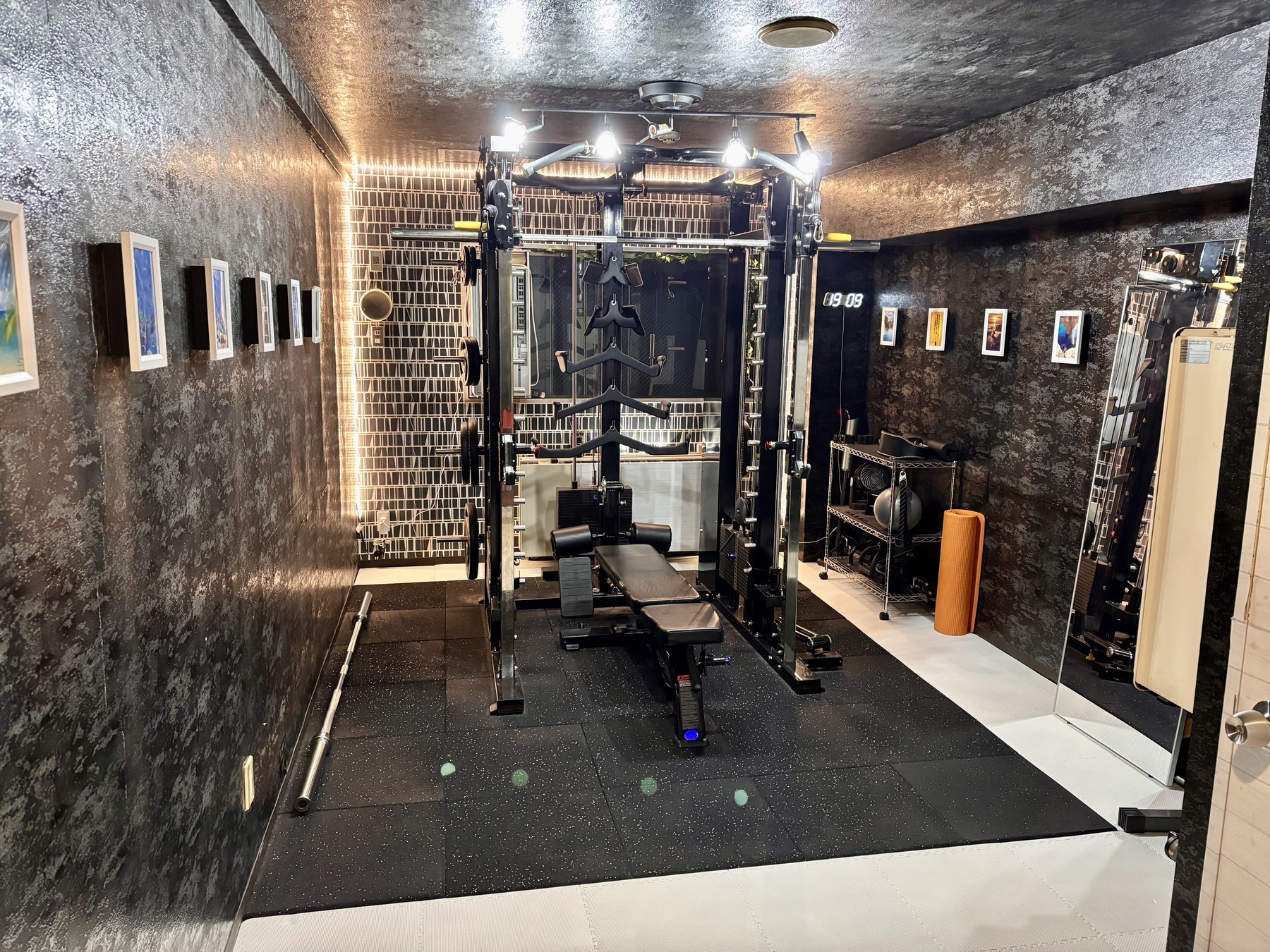 駅徒歩5分】タフスタッフのパワーラック完備！5人でも広々使える完全