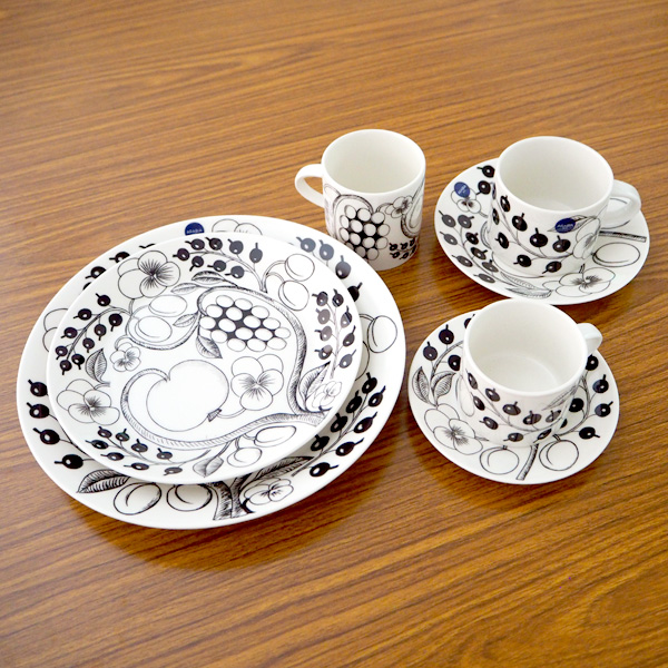 ARABIA アラビア Paratiisi パラティッシ ブラック プレート 26cm