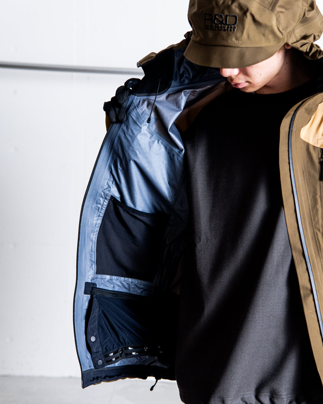 通販] Peak Performance (ピーク パフォーマンス) Trail 3L Hipe