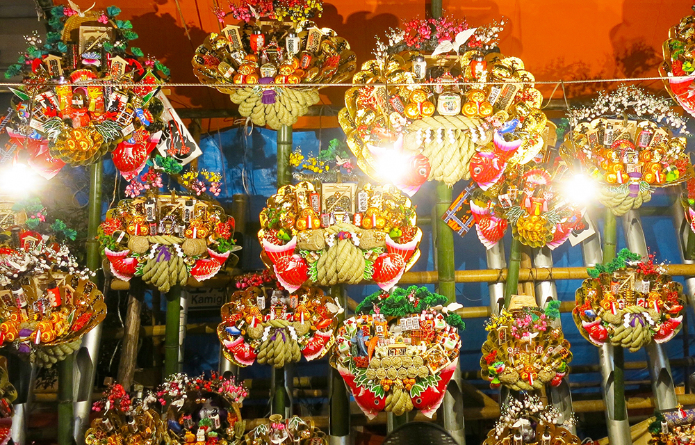 酉の市とは？意味や由来、熊手が売られている理由などを解説 - For