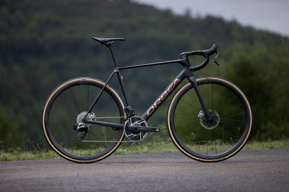 オルベア、軽量ロードの金字塔「オルカ」を大幅刷新 究極の登坂マシン