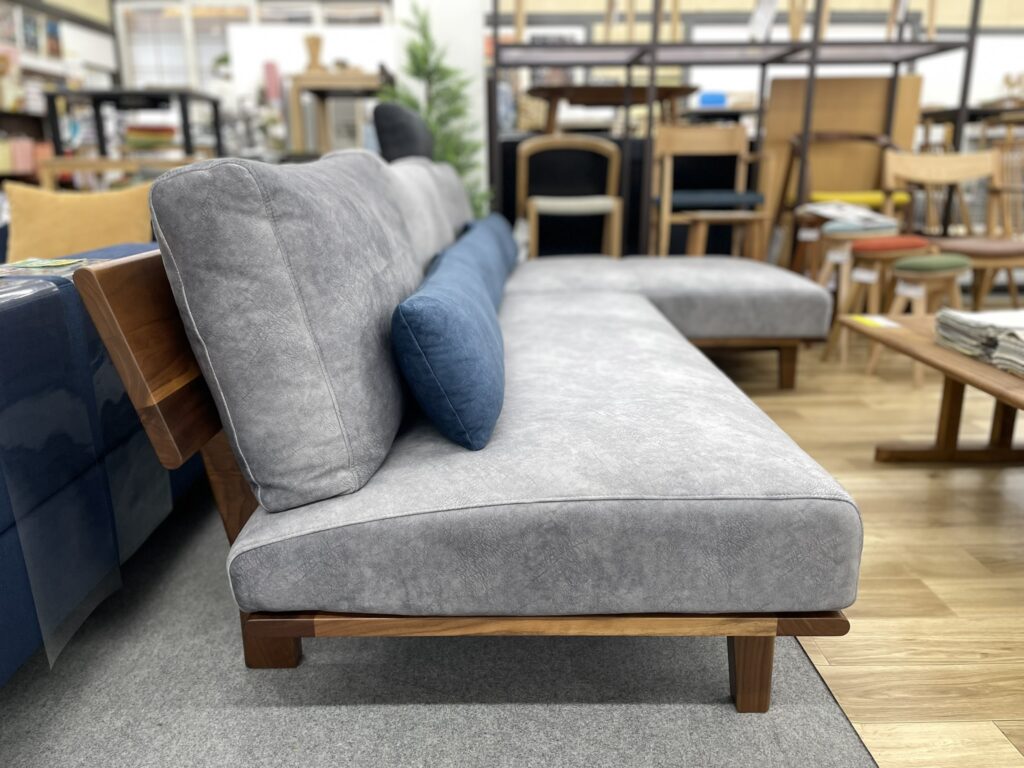 ナガノインテリアの人気ソファ「LC034(friendly!!)シリーズ」の魅力