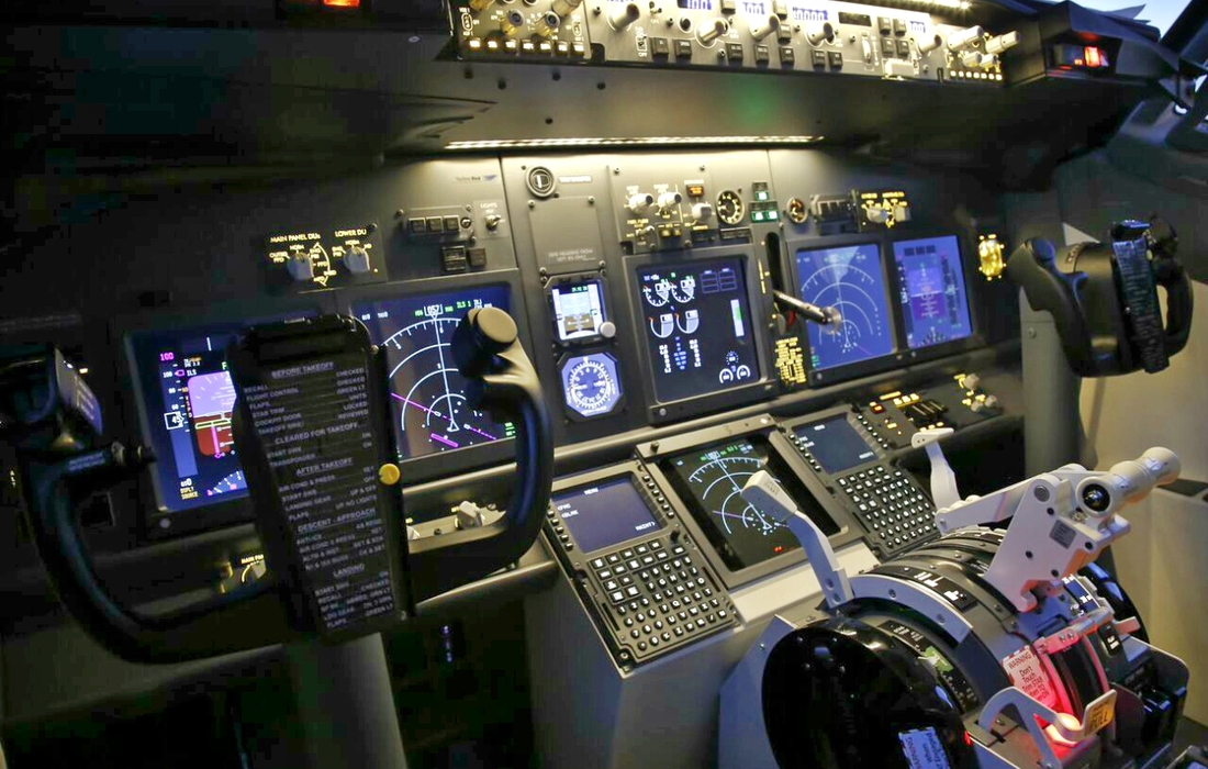 ボーイングフライトシミュレーションコース」の体験ギフト。神戸