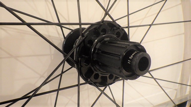 フックレスカーボンホイール SLRシリーズのご紹介！ ｜ ジャイアント