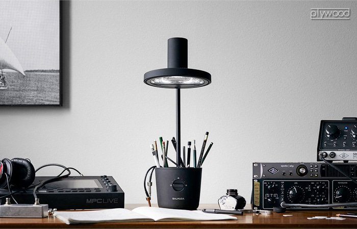 2023年発売モデル バルミューダ ザ・ライト BALMUDA The Light L03A