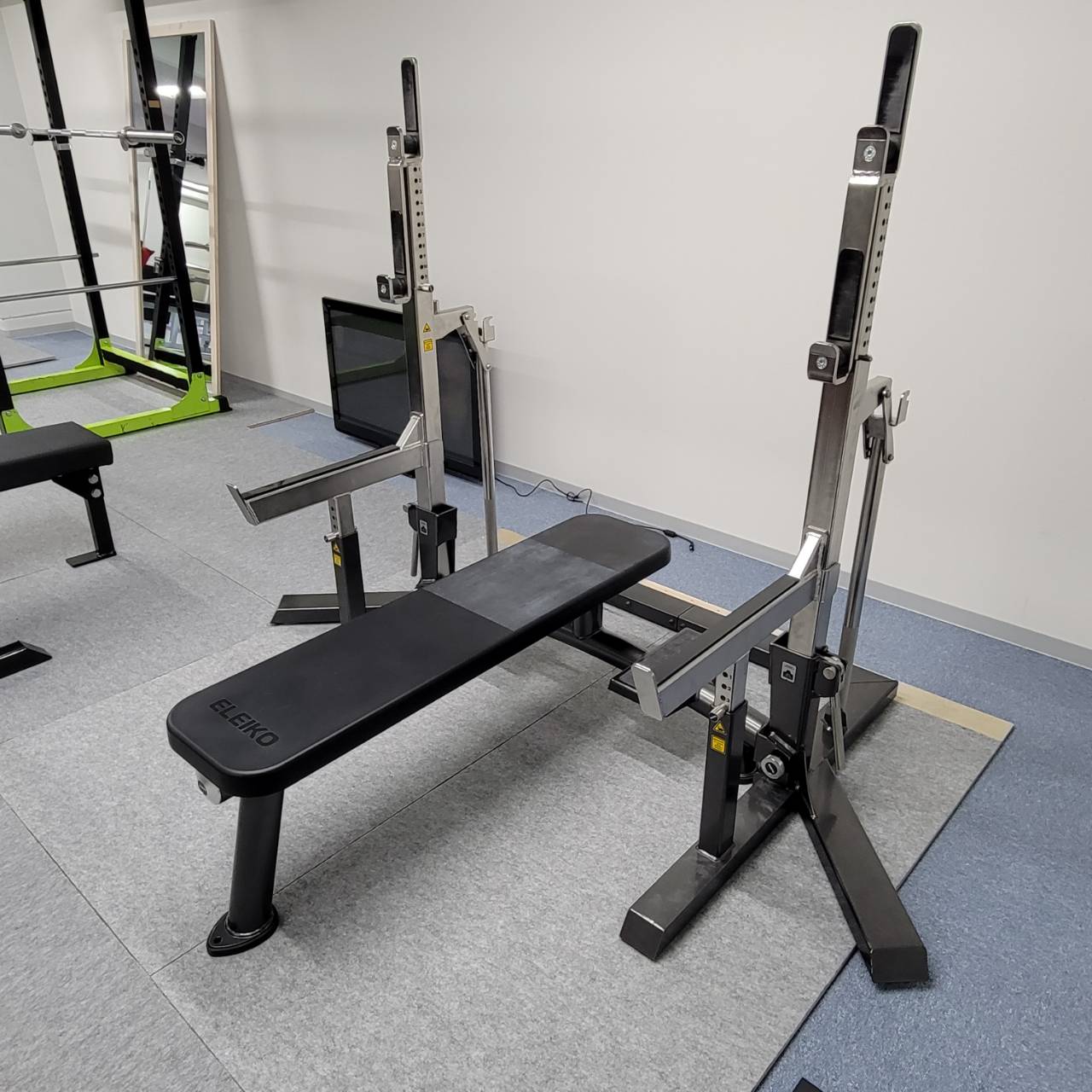 ベンチプレスやろうぜ！！｜名古屋のフリーウエイトジム「GET POWER