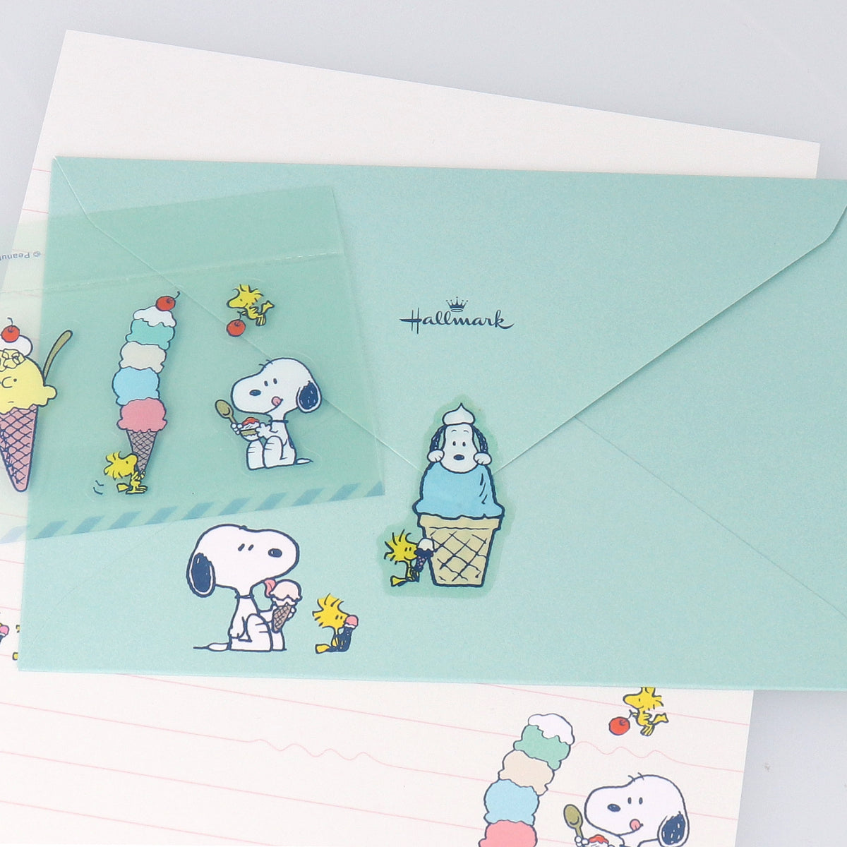 スヌーピー Let's have a HAPPY JOURNEY イエロー スケボー【レター