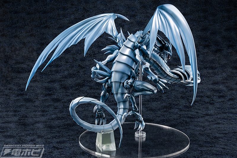 遊☆戯☆王デュエルモンスターズ』青眼の究極竜が全高約35センチの大