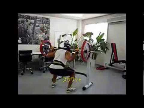 IROTEC（アイロテック）スクワットラック使用例 - YouTube