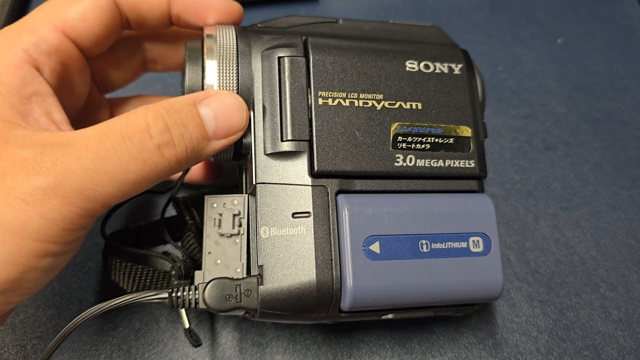 PRECISION LCD MONITOR HANDYCAM SONY DCR-PC300 - YouTube