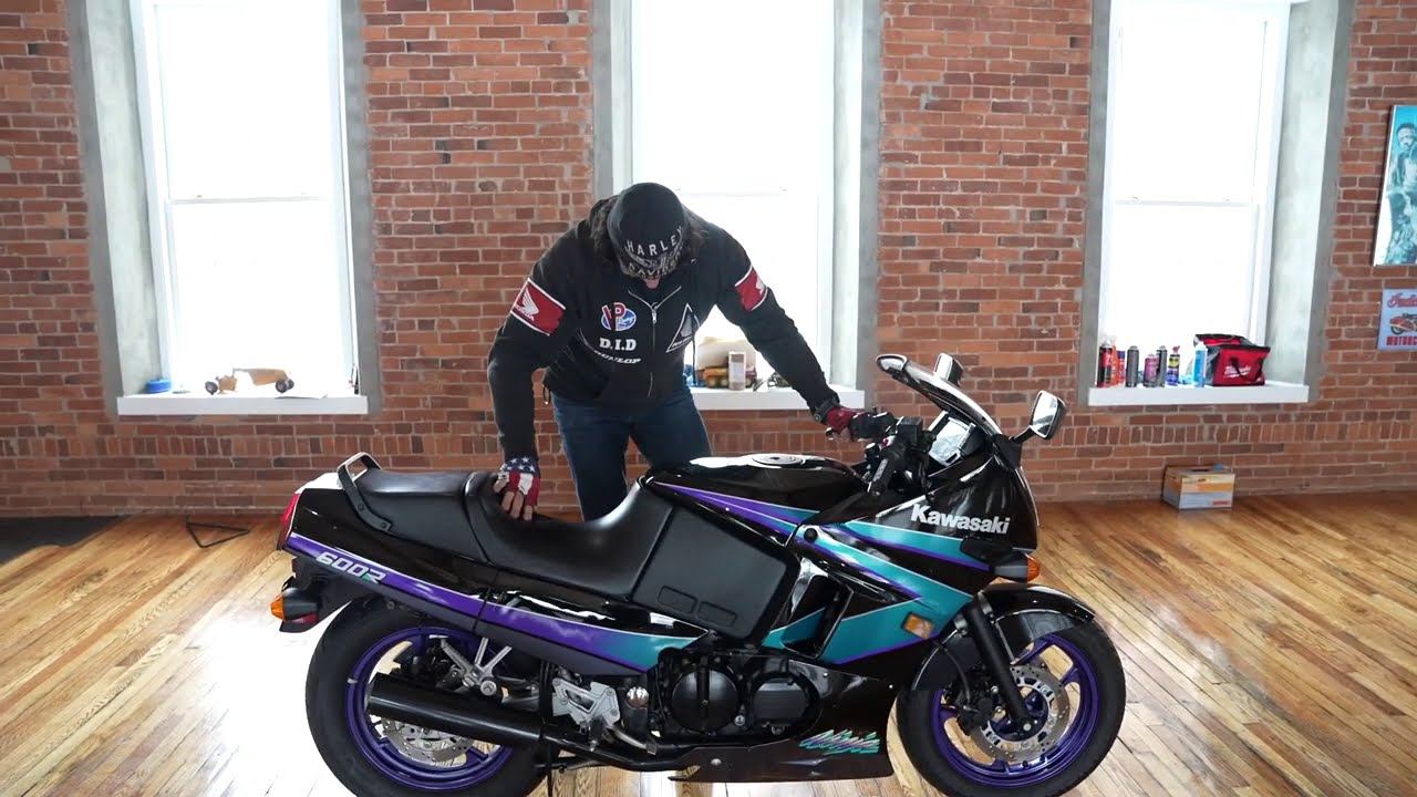 1996 Kawasaki Ninja ZX600 MINT ORIGINAL LOW MILES - YouTube