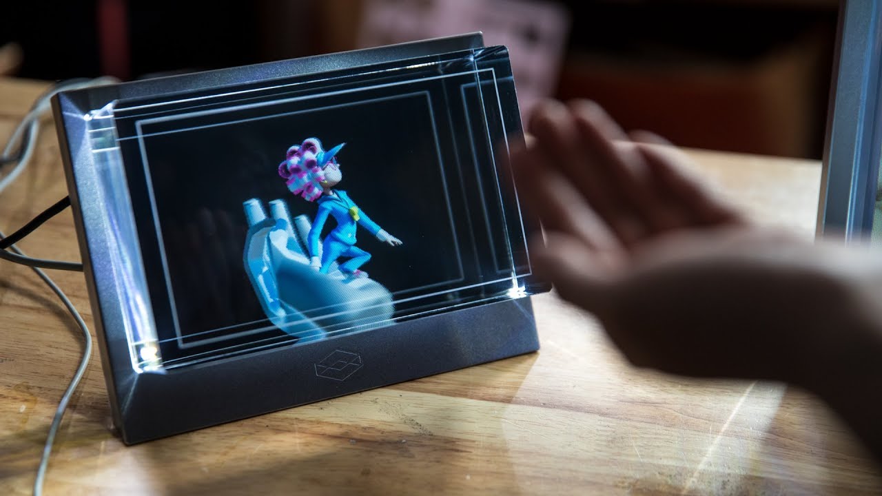Hands-On: Looking Glass Holographic Display - YouTube