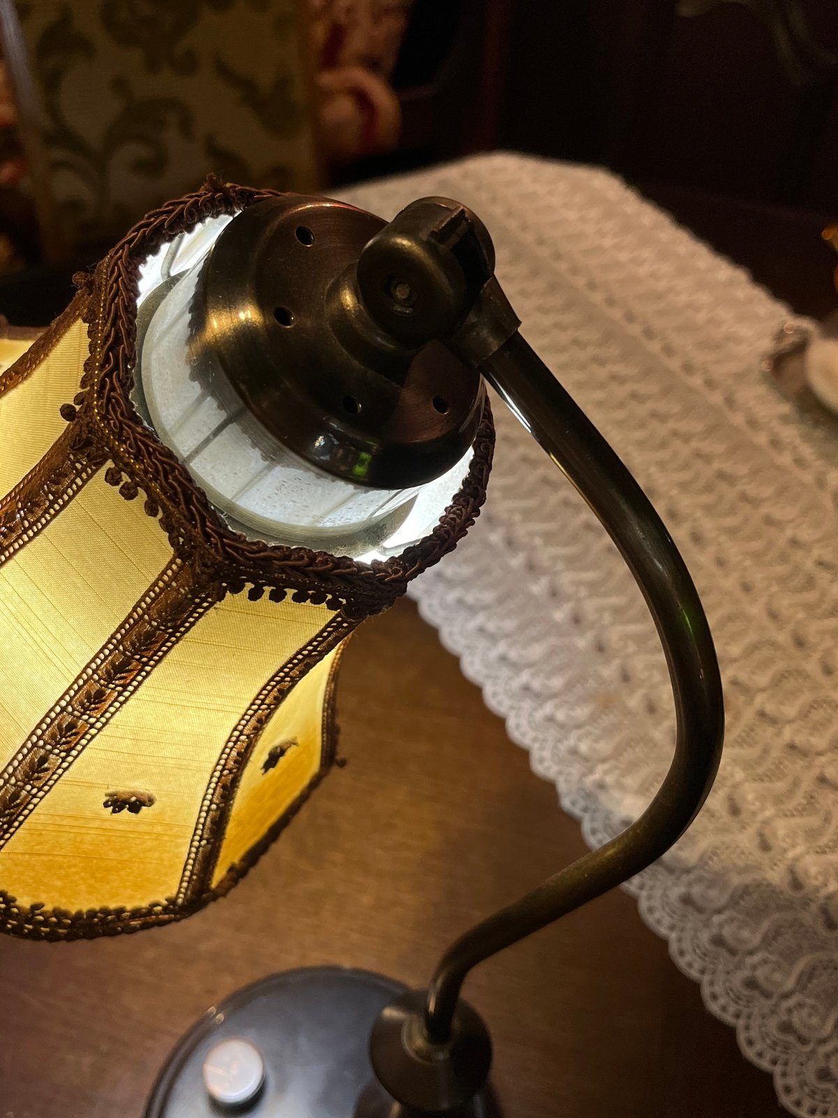 アンティークランプ 新日本照明 | アンティーク家具と喫茶キャバレーの