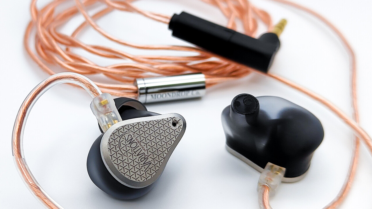 水月雨 「Moondrop VARIATIONS」 静電ドライバー搭載、2EST+2BA+1DDの5