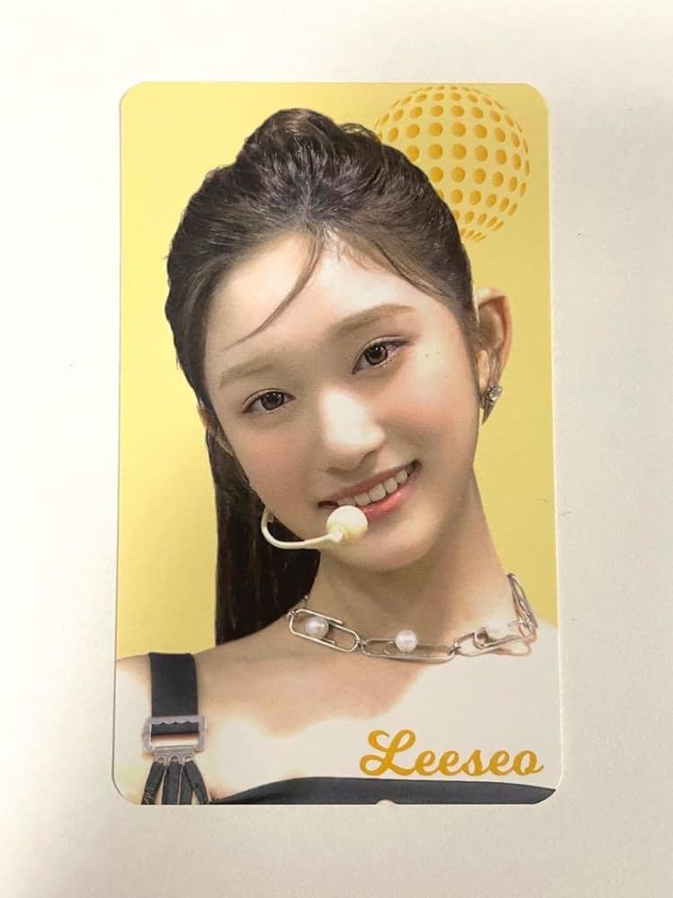 Amazon.co.jp: IVE イソ サイン入りトレカ : おもちゃ