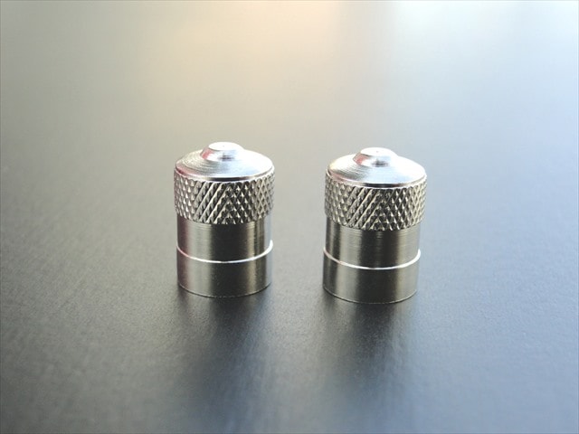 汎用 ホイール用エアーバルブキャップ(2個)ドーム型 | KAWASAKI