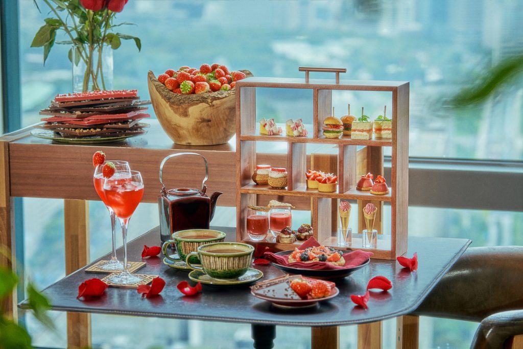 初春に味わいたい！ いちごたっぷりのアフタヌーンティー | 食べログ