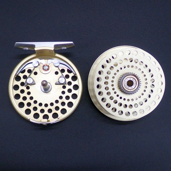 中古 ORVIS CFO III ゴールド 限定モデル 杜の家ブルック 通販