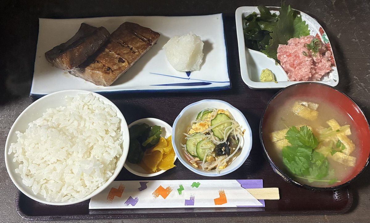 ランチ営業、終了しております。 夜営業は18:00開始予定。 夜も