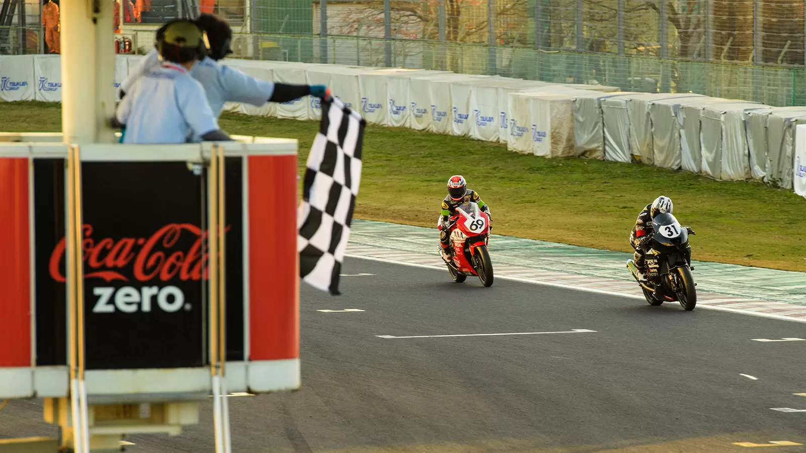 RIDE HI RACING始動！原田哲也さんを起用し、ZX-25Rで耐久茶屋に参戦