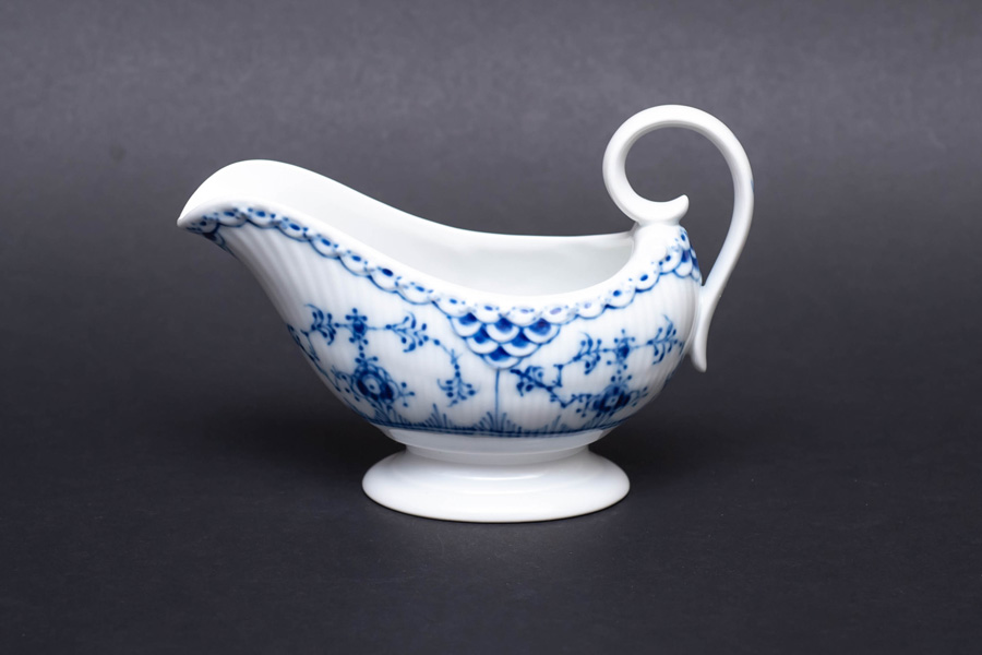 ロイヤル・コペンハーゲン ブルーフルーテッドハーフレース ソース