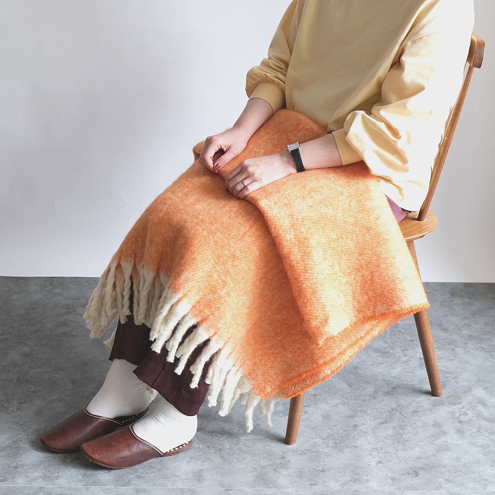 リラックスタイムにぴったりなフリンジのブランケット（2色） | shesay